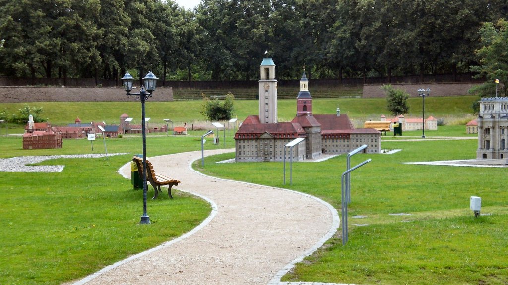 Blick zum Modell Rathaus Spandau